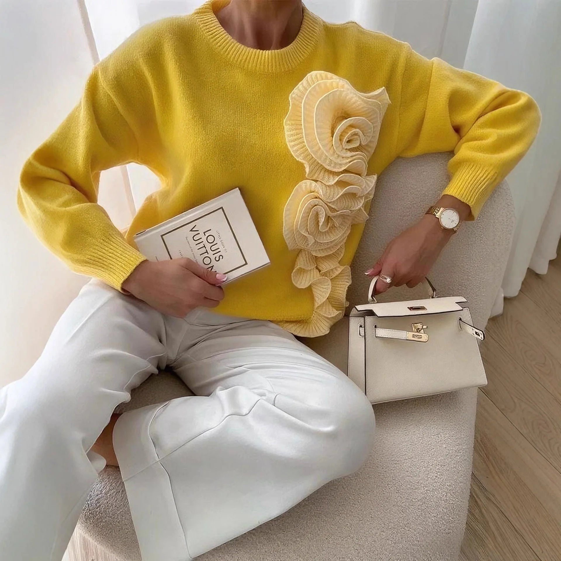 WINTER BLOSSOM SWEATER