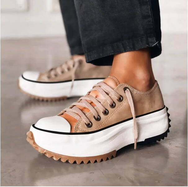 Lia | Pain Relieving Sneakers
